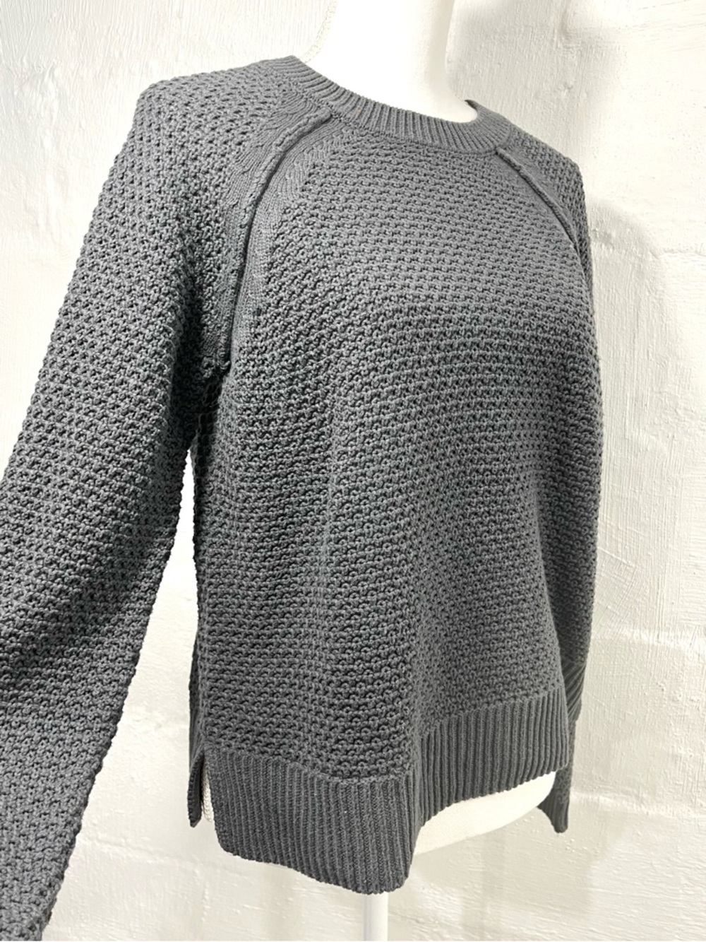 GAP PULLOVER SWEATER